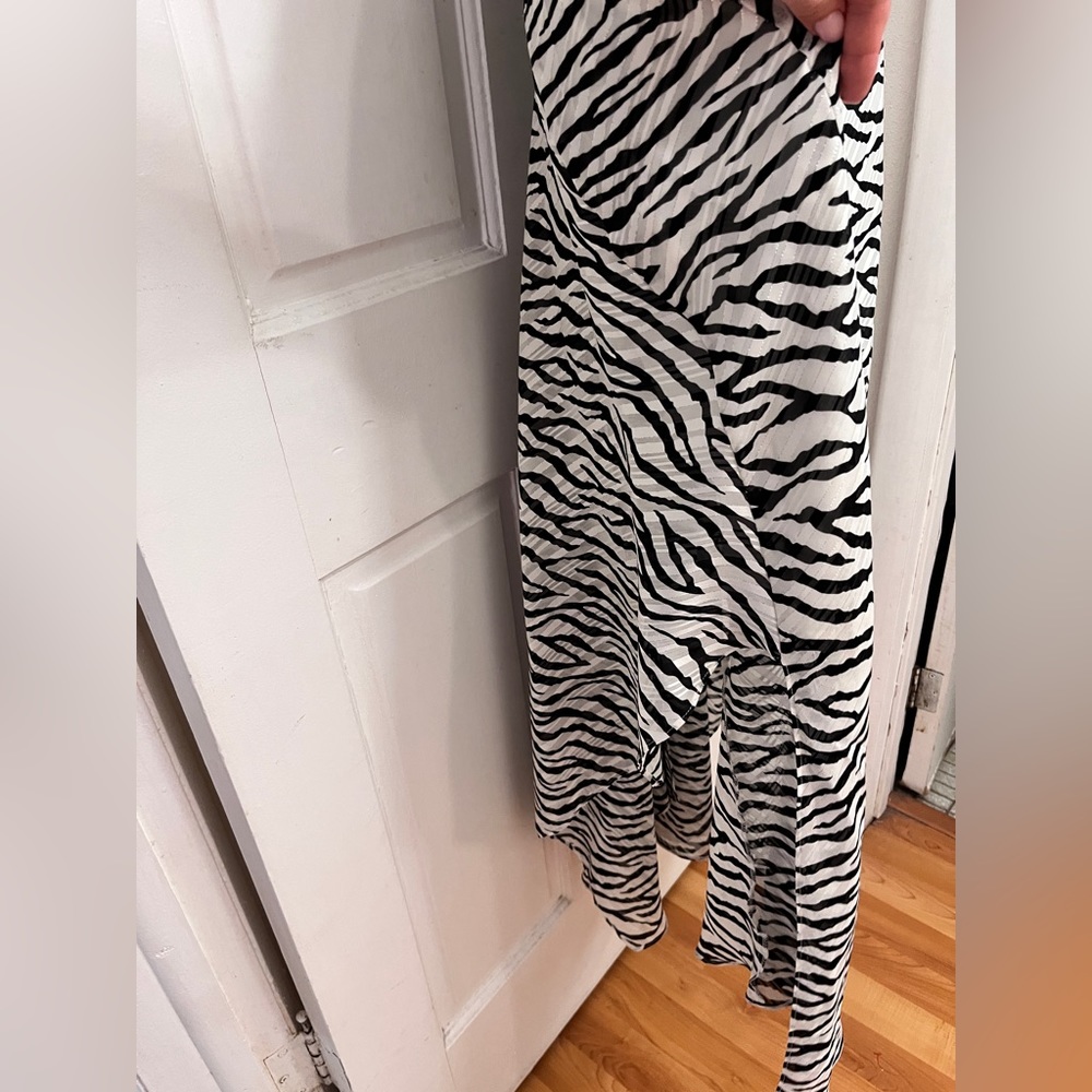 Maje Rachelle Shirred Zebra-Print Jacquard Maxi Dress Size 36 or S - Picture 10 of 16